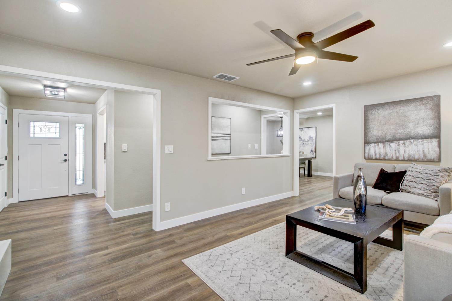 Detail Gallery Image 9 of 45 For 5512 Vahalla Dr, Carmichael,  CA 95608 - 3 Beds | 2 Baths