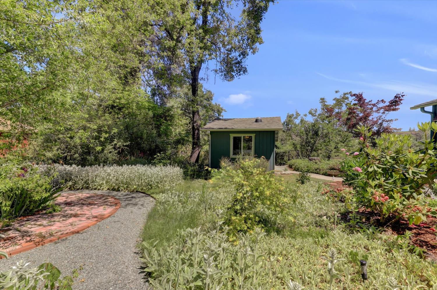 Detail Gallery Image 49 of 69 For 10808 Footwall Dr, Grass Valley,  CA 95945 - 2 Beds | 2/1 Baths