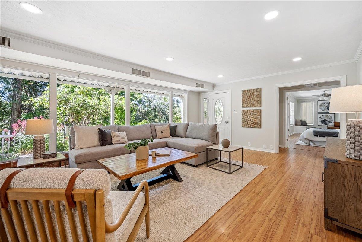 Detail Gallery Image 9 of 35 For 4322 Ponderosa Way, Camino,  CA 95709 - 3 Beds | 2 Baths