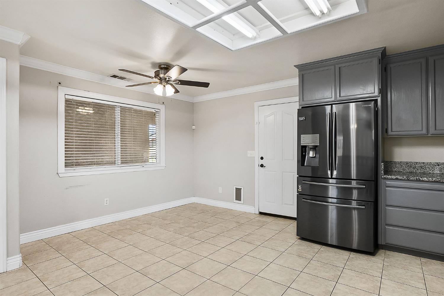 Detail Gallery Image 15 of 33 For 3461 Birch Tree Way, Sacramento,  CA 95826 - 4 Beds | 2 Baths