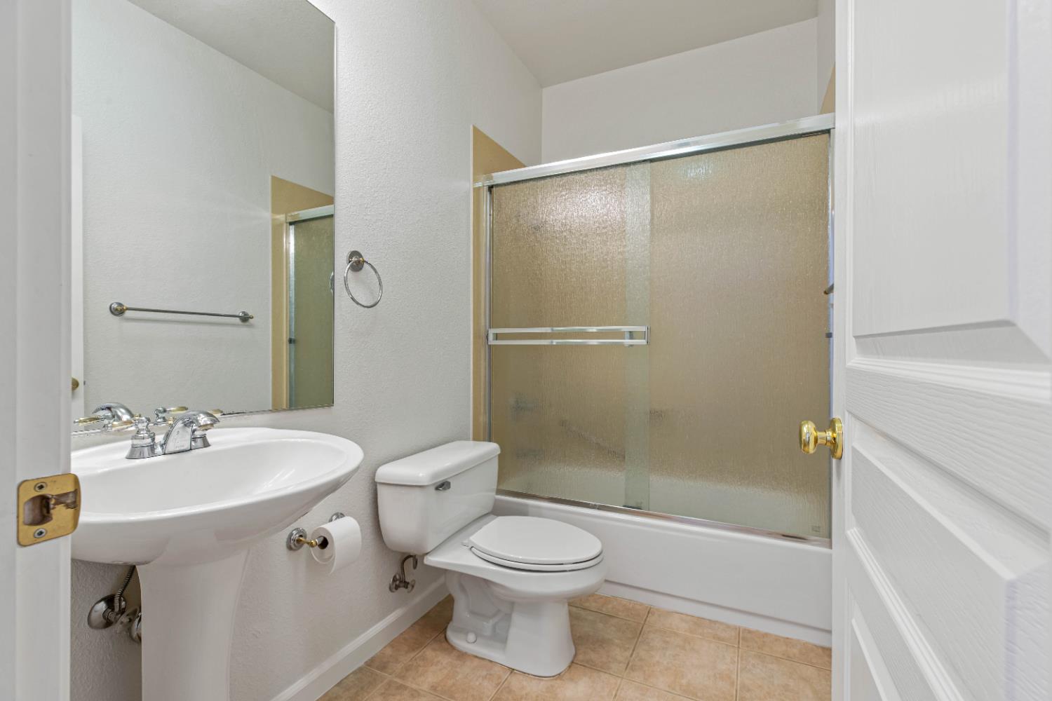 Detail Gallery Image 40 of 70 For 2520 Mira Vista Ct, Modesto,  CA 95356 - 5 Beds | 3 Baths