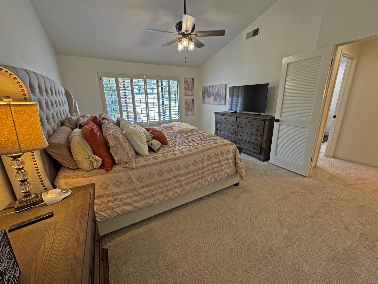 Detail Gallery Image 13 of 26 For 11488 Gold Country Blvd, Gold River,  CA 95670 - 3 Beds | 2/1 Baths