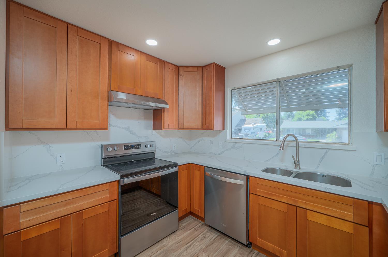 Detail Gallery Image 26 of 39 For 13137 Bentley St, Waterford,  CA 95386 - 3 Beds | 2 Baths