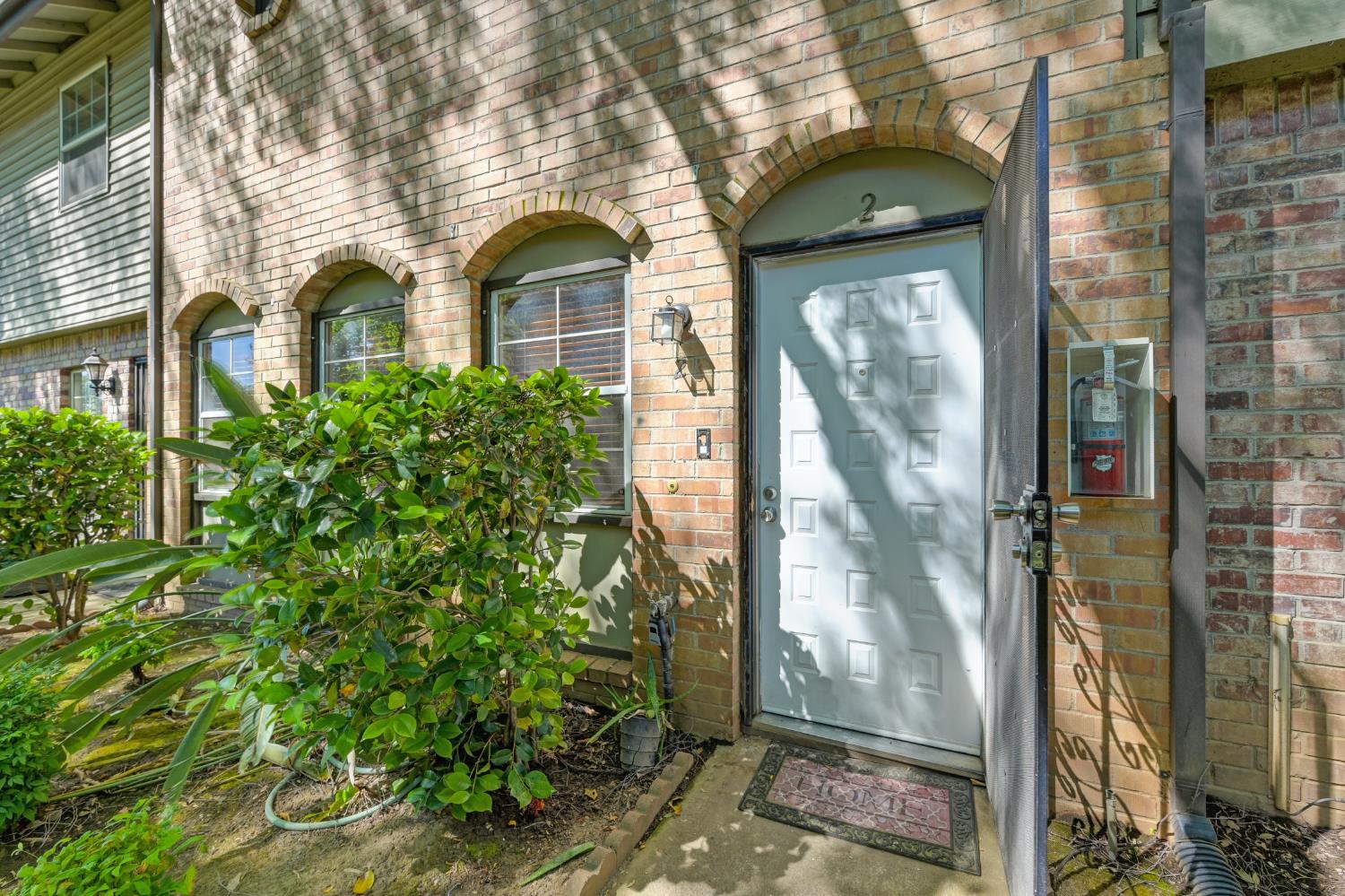Detail Gallery Image 27 of 29 For 10849 Coloma Rd #2,  Rancho Cordova,  CA 95670 - 3 Beds | 2/1 Baths