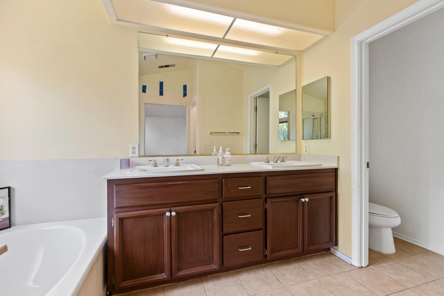 Detail Gallery Image 23 of 28 For 3843 Steve Lillie Cir, Stockton,  CA 95206 - 4 Beds | 2/1 Baths
