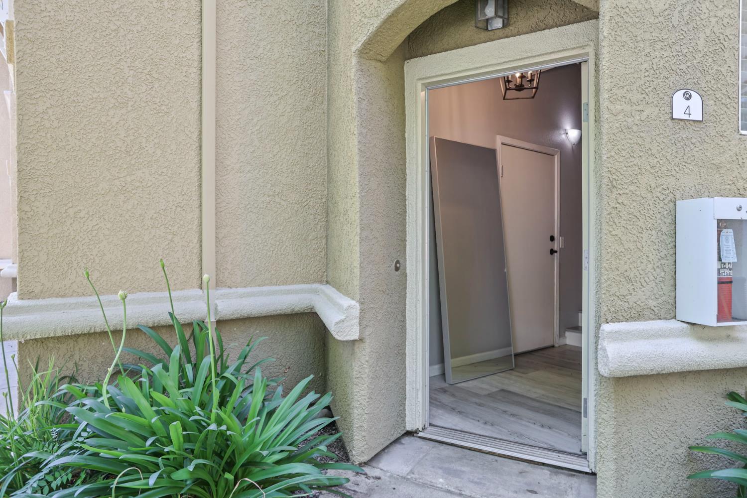Detail Gallery Image 8 of 42 For 2487 Torino, West Sacramento,  CA 95619 - 2 Beds | 2 Baths
