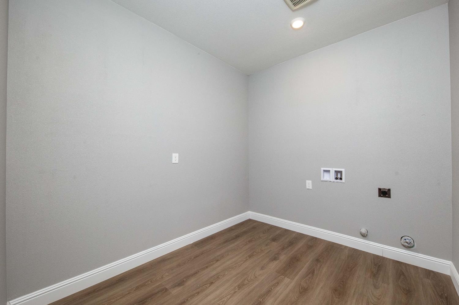 Detail Gallery Image 23 of 54 For 745 W Harding Way, Stockton,  CA 95204 - 5 Beds | 3 Baths