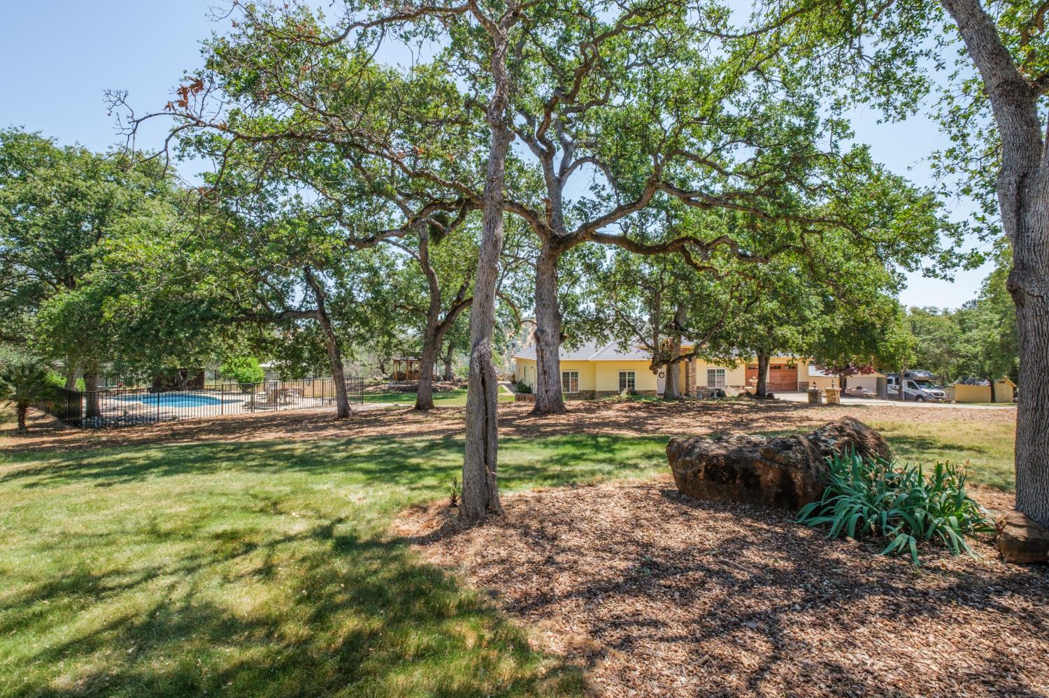 Detail Gallery Image 8 of 58 For 9929 Key Ct, Browns Valley,  CA 95918 - 3 Beds | 2 Baths