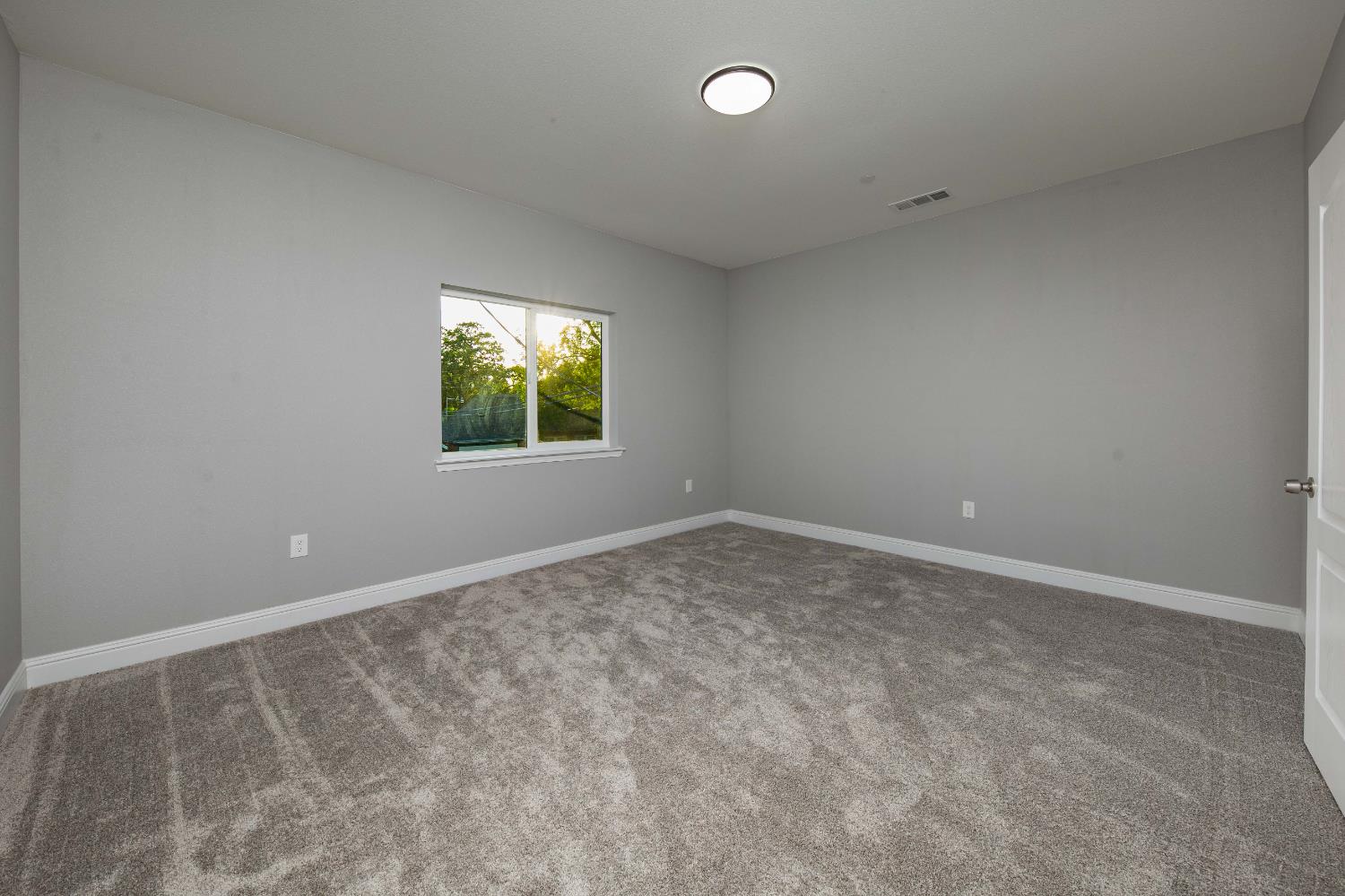Detail Gallery Image 27 of 54 For 745 W Harding Way, Stockton,  CA 95204 - 5 Beds | 3 Baths