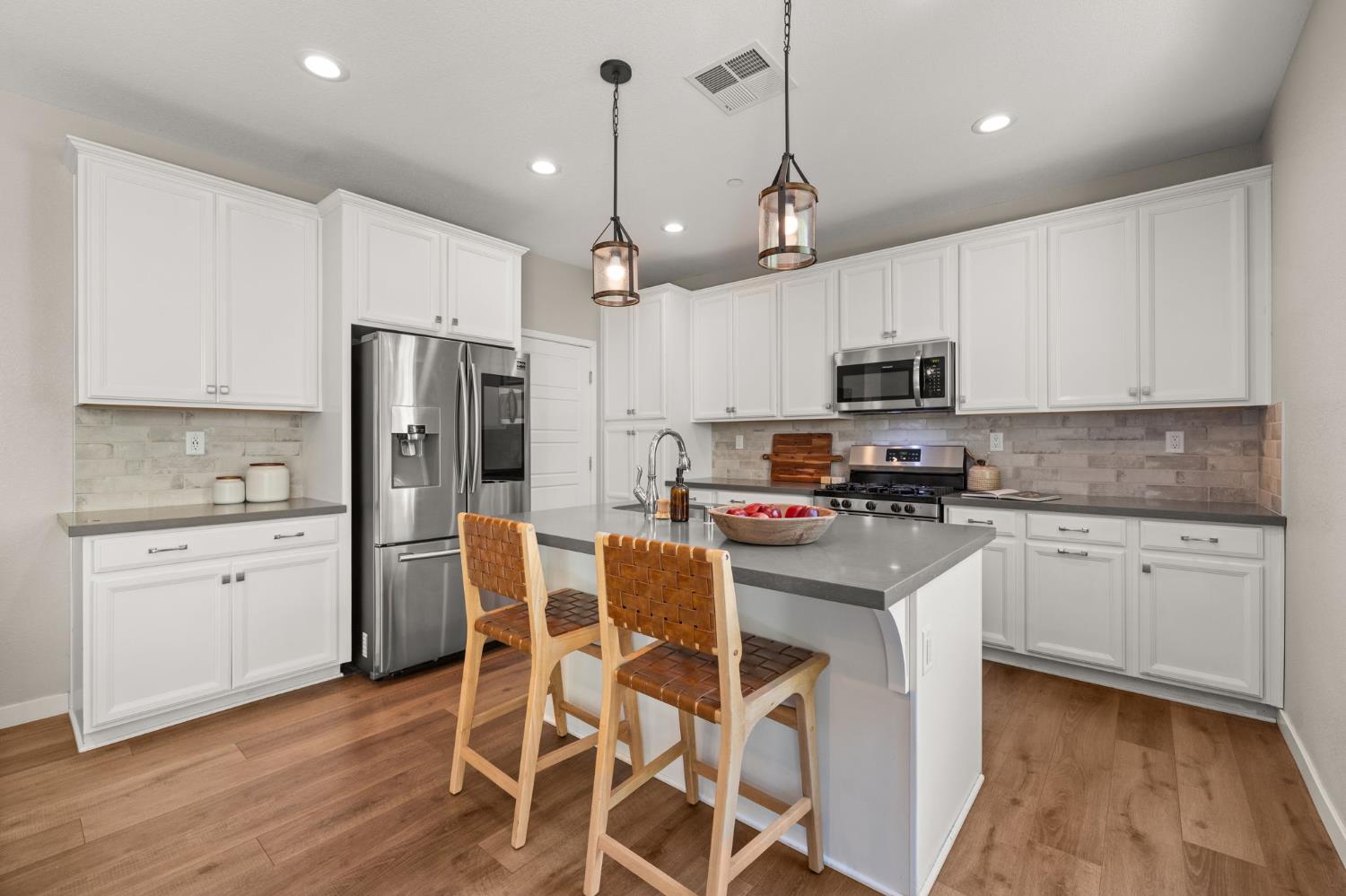 Detail Gallery Image 22 of 78 For 3565 Forney Way, Sacramento,  CA 95816 - 4 Beds | 2/1 Baths