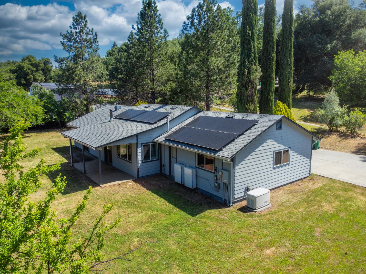 Detail Gallery Image 1 of 33 For 3791 Noel Ct, Placerville,  CA 95667 - 3 Beds | 2 Baths