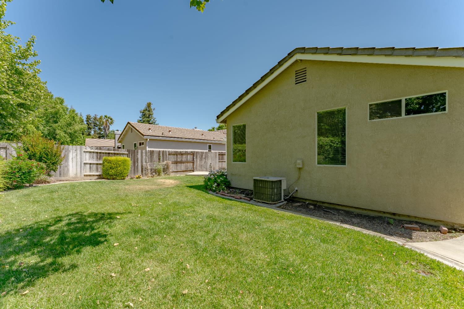 Bennoel Court, Elk Grove, California image 28