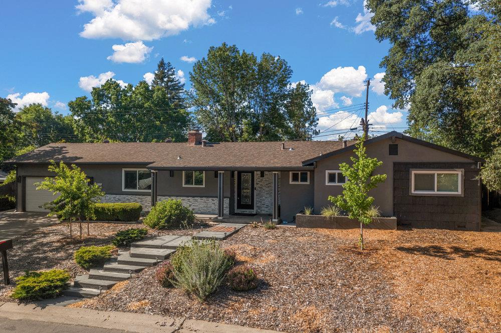 Detail Gallery Image 1 of 47 For 4117 Horgan Way, Sacramento,  CA 95821 - 3 Beds | 2 Baths