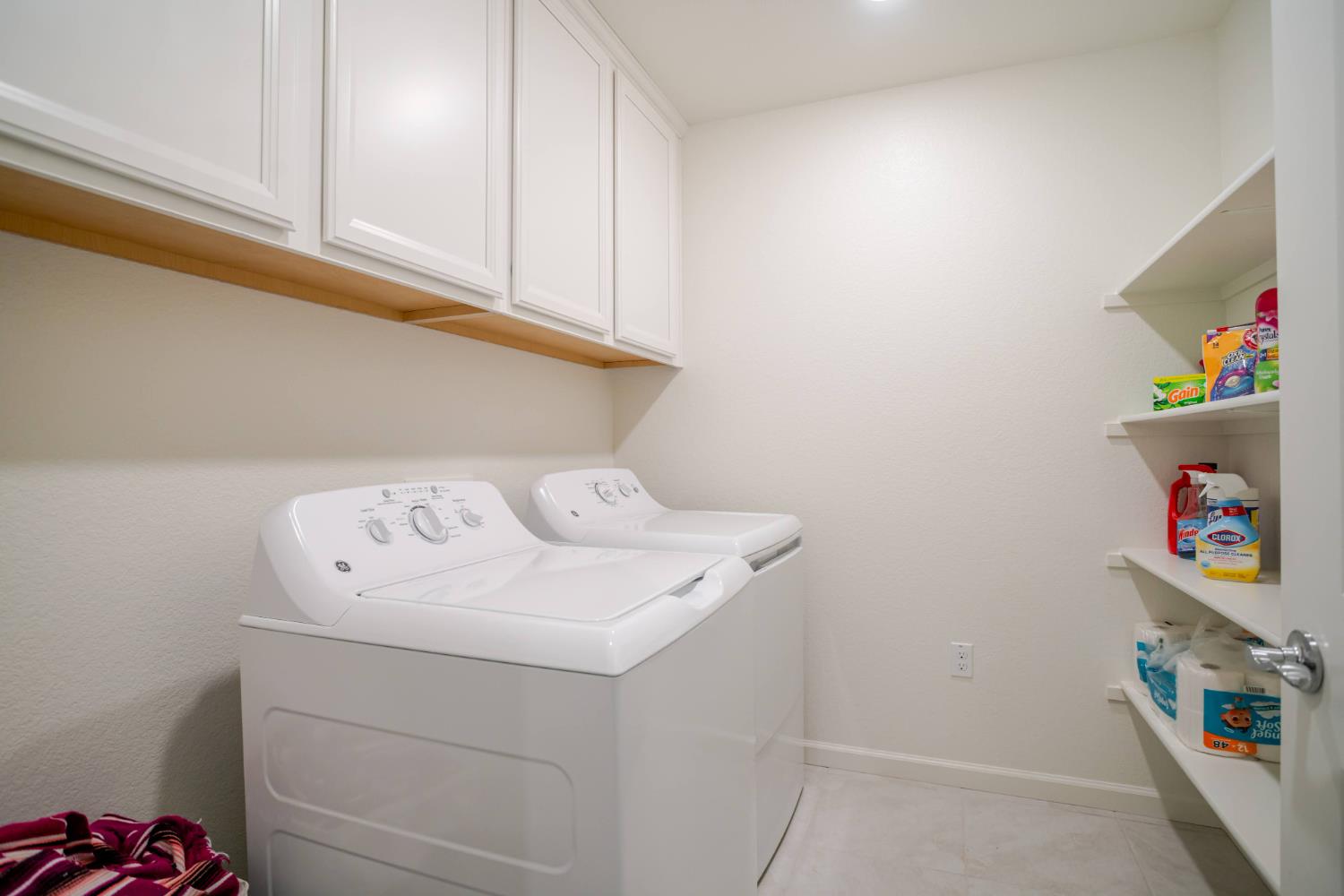 Detail Gallery Image 23 of 43 For 12808 Scholarly Way, Rancho Cordova,  CA 95742 - 5 Beds | 3/1 Baths