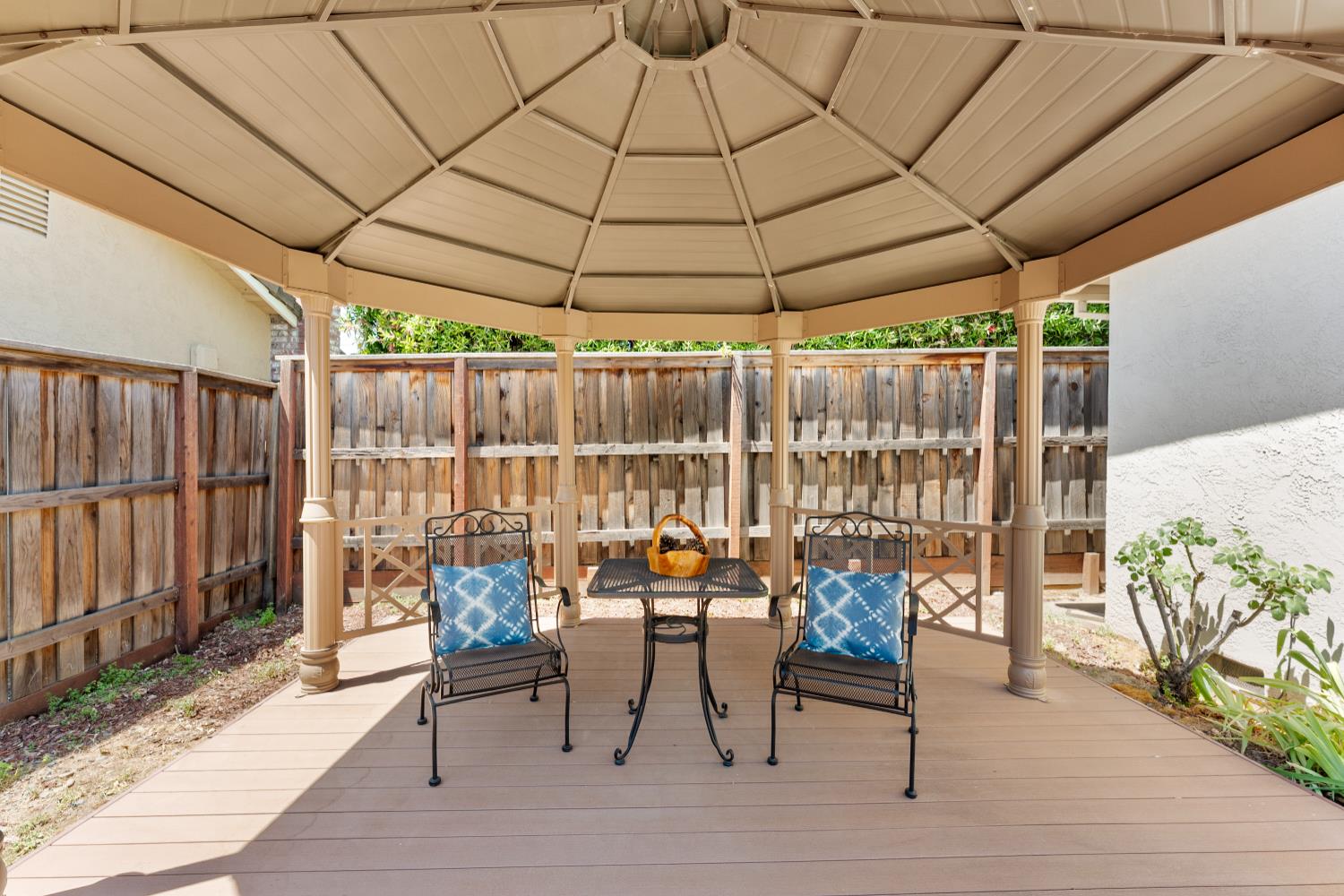 Detail Gallery Image 31 of 47 For 6836 Westmore Way, Carmichael,  CA 95608 - 4 Beds | 2 Baths