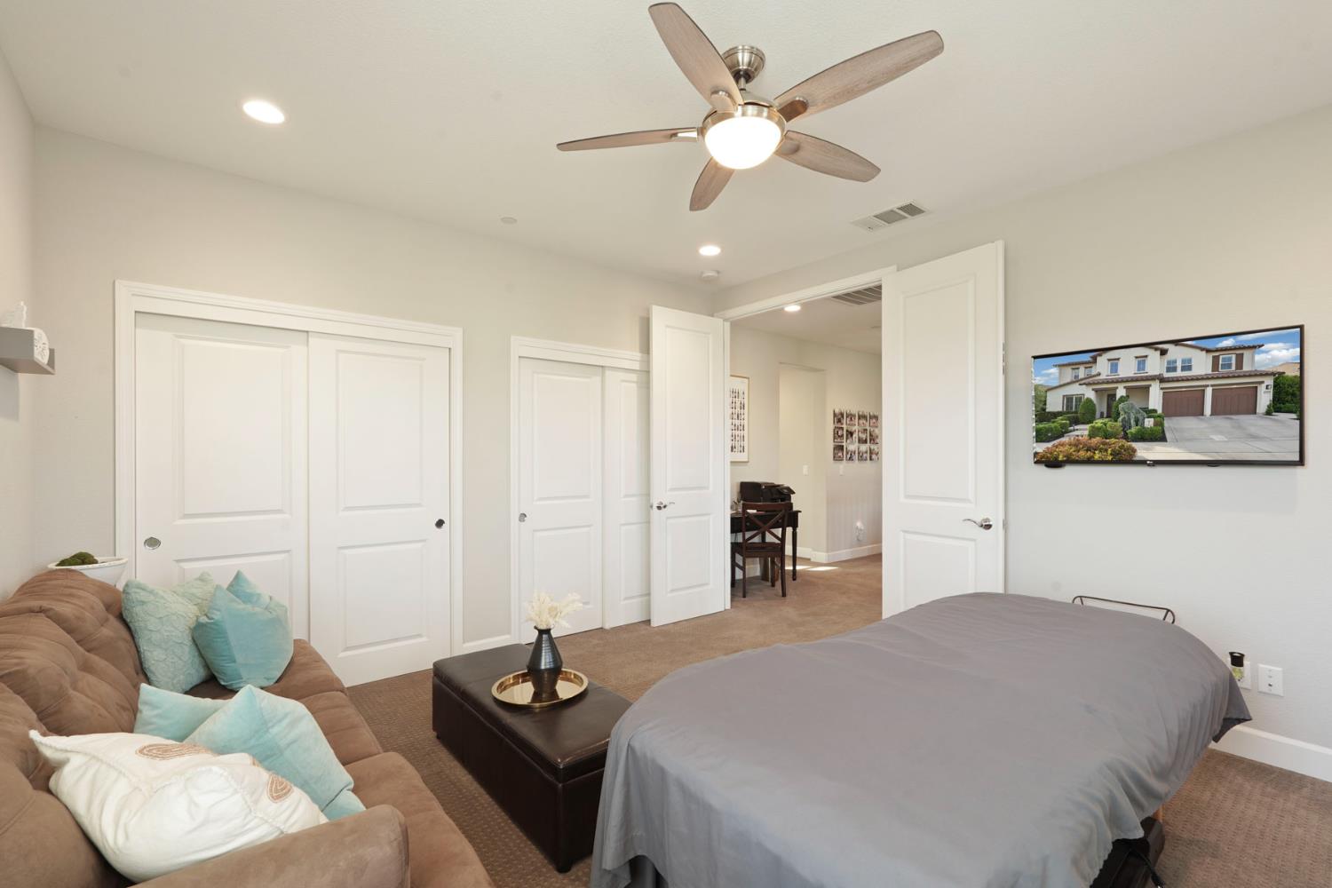 Detail Gallery Image 39 of 75 For 3021 Belmont Dr, Lodi,  CA 95242 - 5 Beds | 3/1 Baths