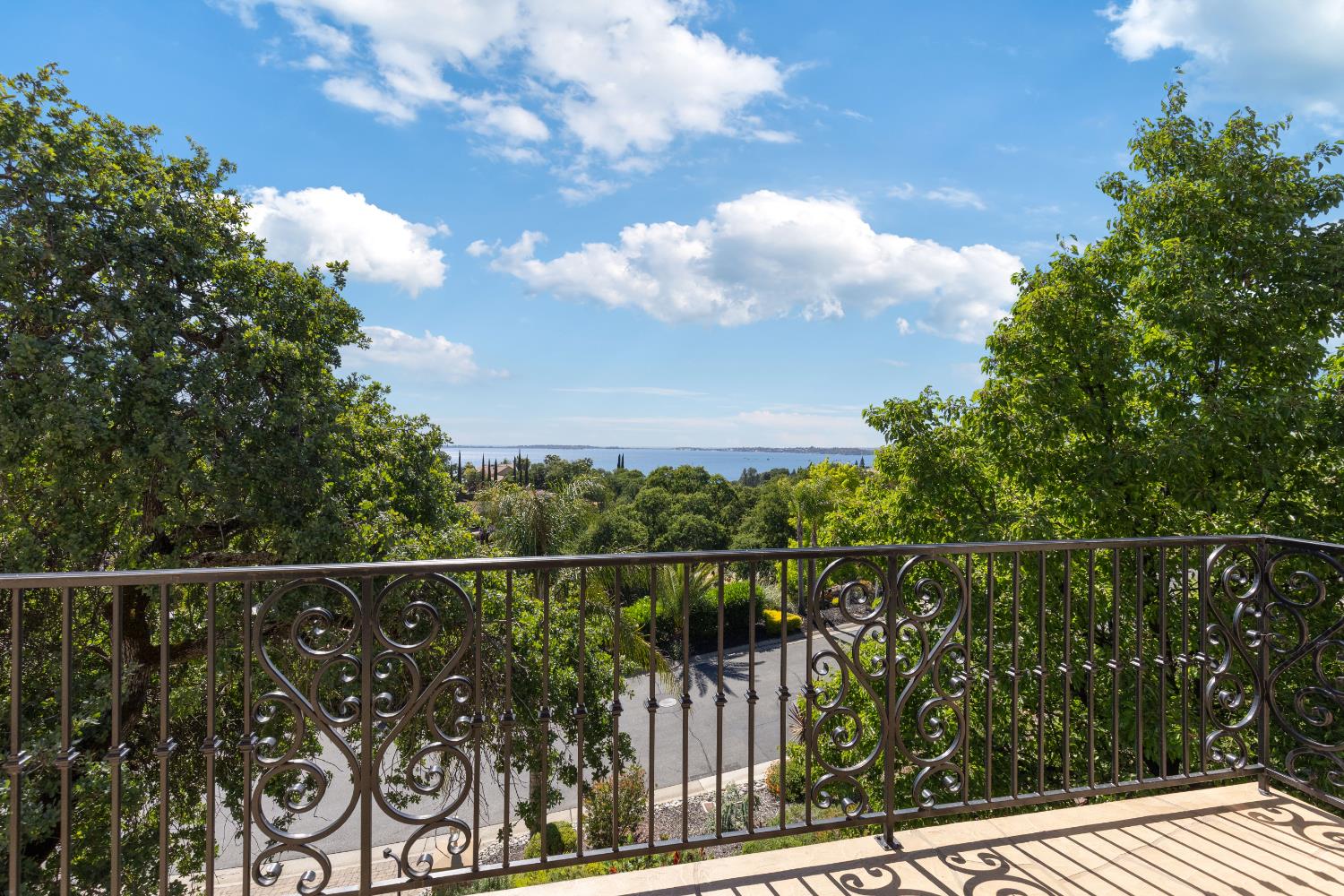Detail Gallery Image 61 of 99 For 1410 Crocker Dr, El Dorado Hills,  CA 95762 - 5 Beds | 4/1 Baths