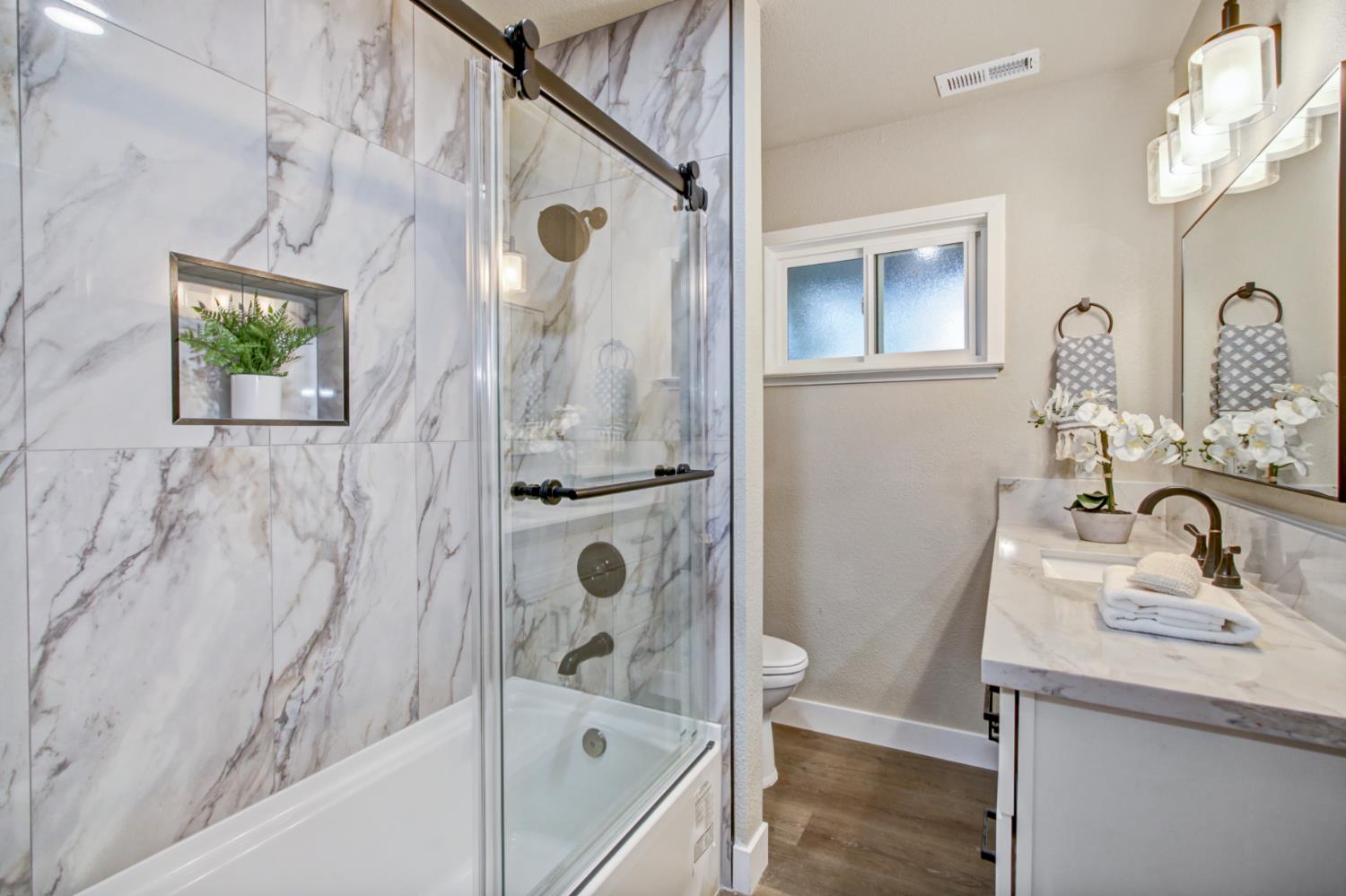 Detail Gallery Image 30 of 45 For 5512 Vahalla Dr, Carmichael,  CA 95608 - 3 Beds | 2 Baths