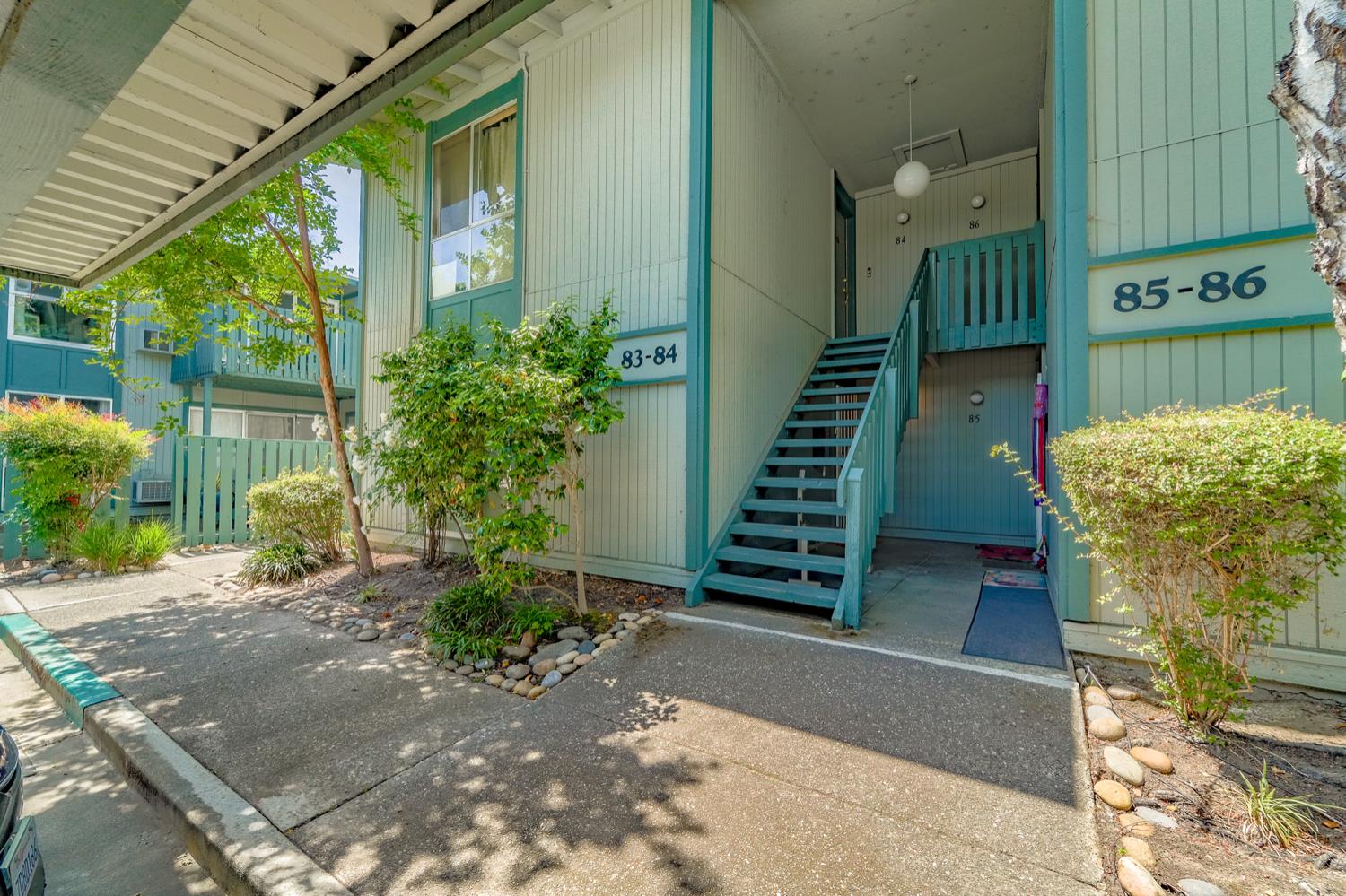 Detail Gallery Image 6 of 31 For 1036 Oak Grove Rd #86,  Concord,  CA 94518 - 1 Beds | 1 Baths