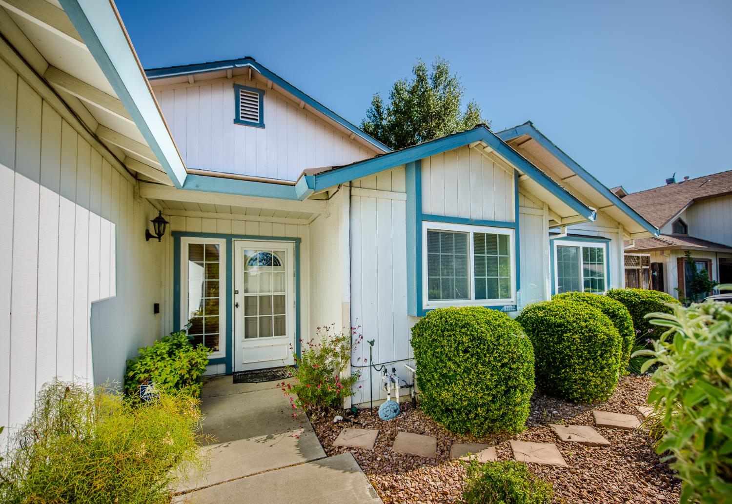 Detail Gallery Image 4 of 16 For 1455 Willow Springs Dr, Woodland,  CA 95776 - 3 Beds | 2 Baths