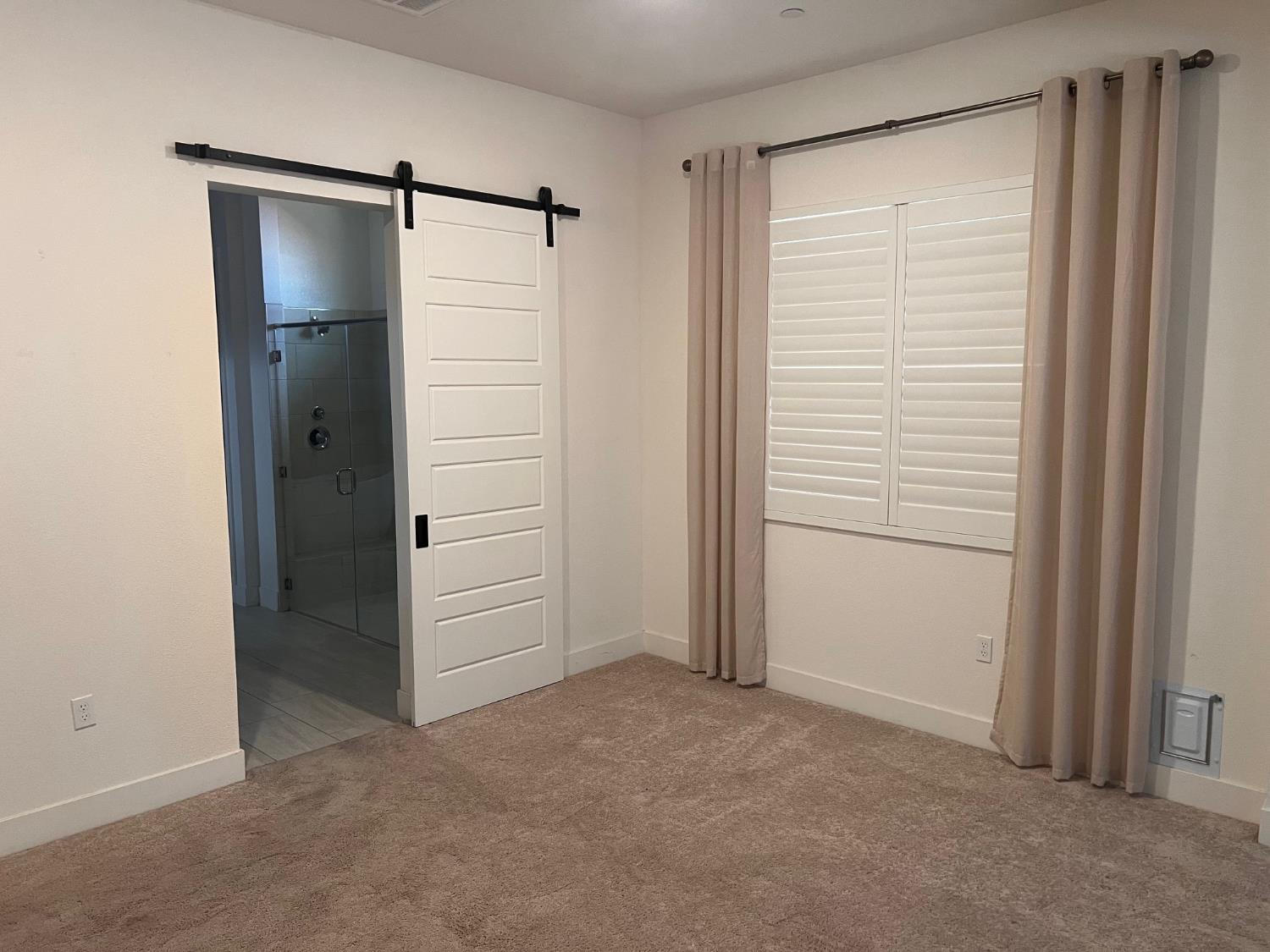 Detail Gallery Image 9 of 19 For 6281 Element Ln, Roseville,  CA 95747 - 3 Beds | 3/1 Baths