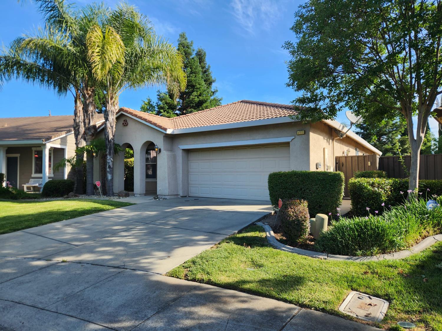 Detail Gallery Image 2 of 46 For 431 Pelican Bay Cir, Sacramento,  CA 95835 - 2 Beds | 2 Baths