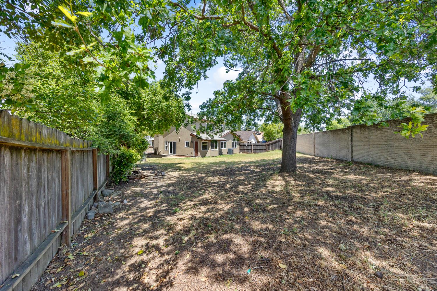 Detail Gallery Image 23 of 25 For 7226 Eminent Ct, Sacramento,  CA 95842 - 3 Beds | 2 Baths