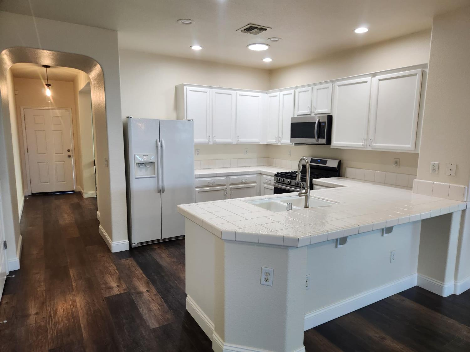 Detail Gallery Image 8 of 46 For 431 Pelican Bay Cir, Sacramento,  CA 95835 - 2 Beds | 2 Baths