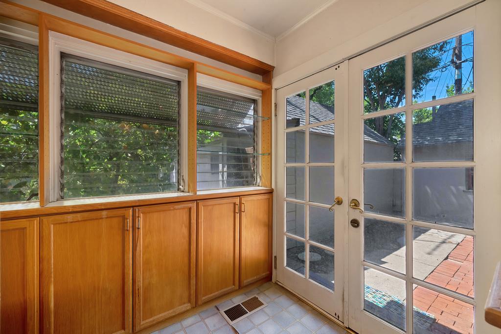 Detail Gallery Image 30 of 42 For 2665 3rd Ave, Sacramento,  CA 95818 - 2 Beds | 1 Baths