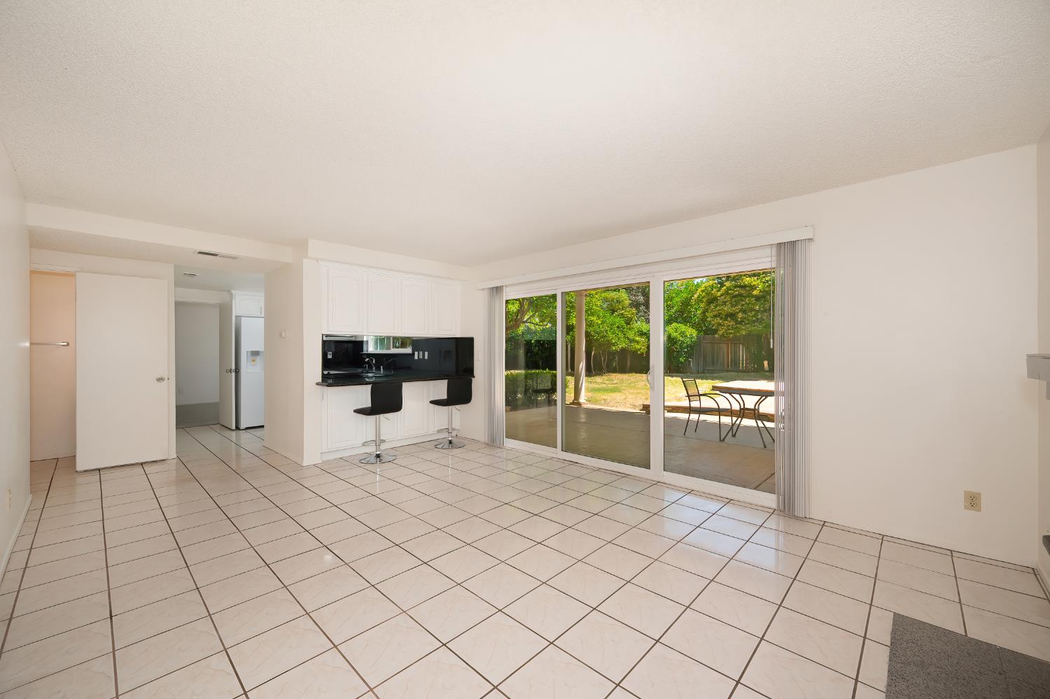 Detail Gallery Image 16 of 34 For 3017 Nikol, Sacramento,  CA 95826 - 4 Beds | 2/1 Baths