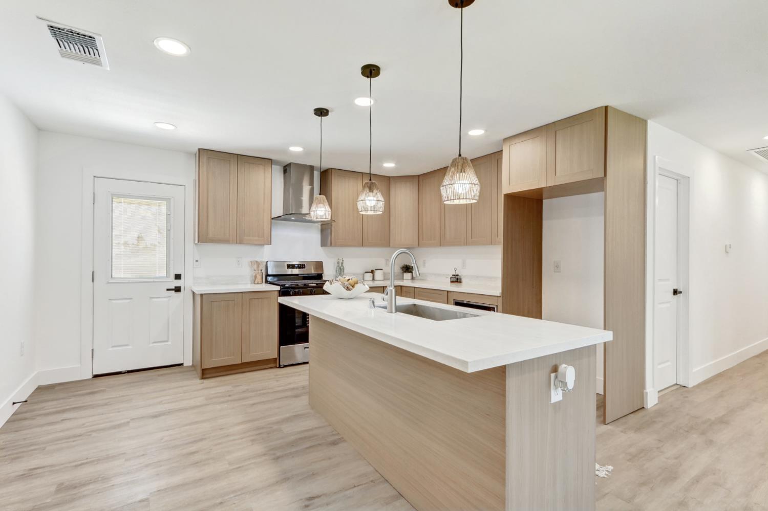 Detail Gallery Image 10 of 37 For 510 U St, Rio Linda,  CA 95673 - 3 Beds | 2 Baths