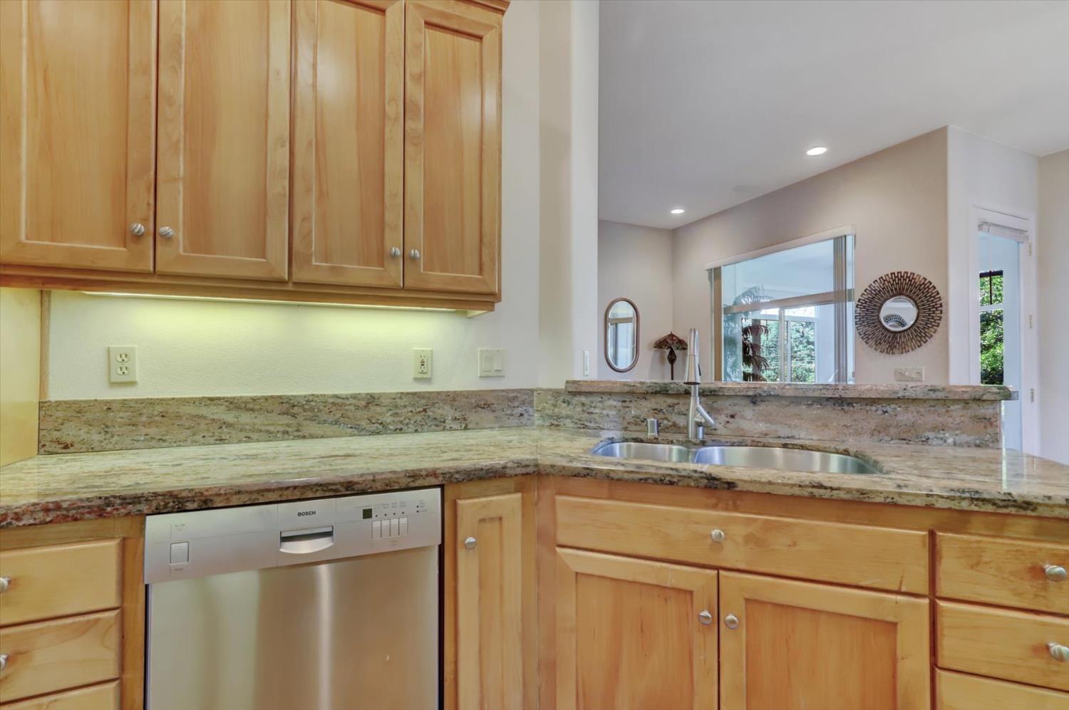 Detail Gallery Image 20 of 98 For 23158 Lone Pine Dr, Auburn,  CA 95602 - 4 Beds | 4 Baths