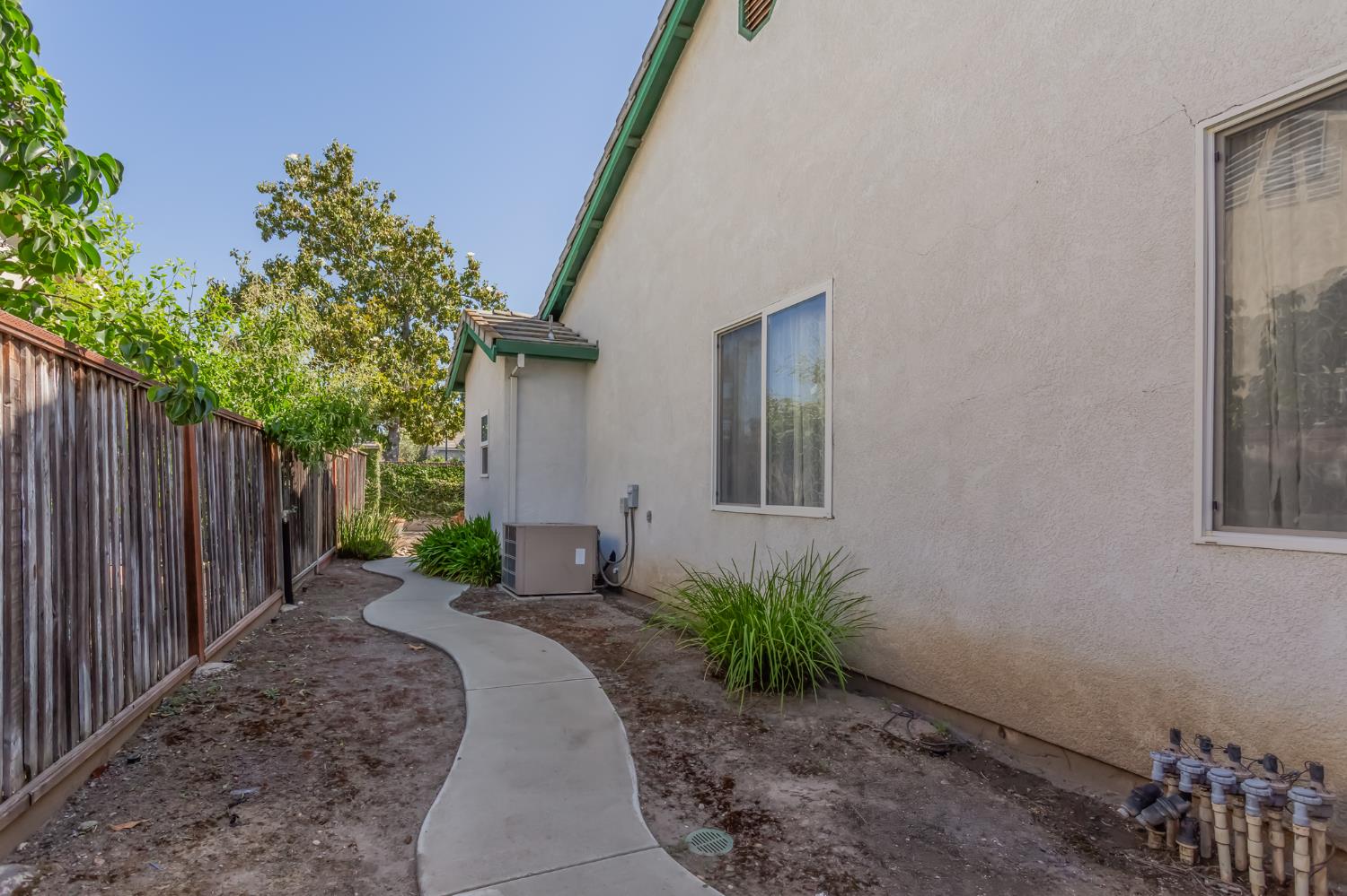 Detail Gallery Image 42 of 44 For 3543 Oak Shores Dr, Stockton,  CA 95209 - 3 Beds | 2 Baths