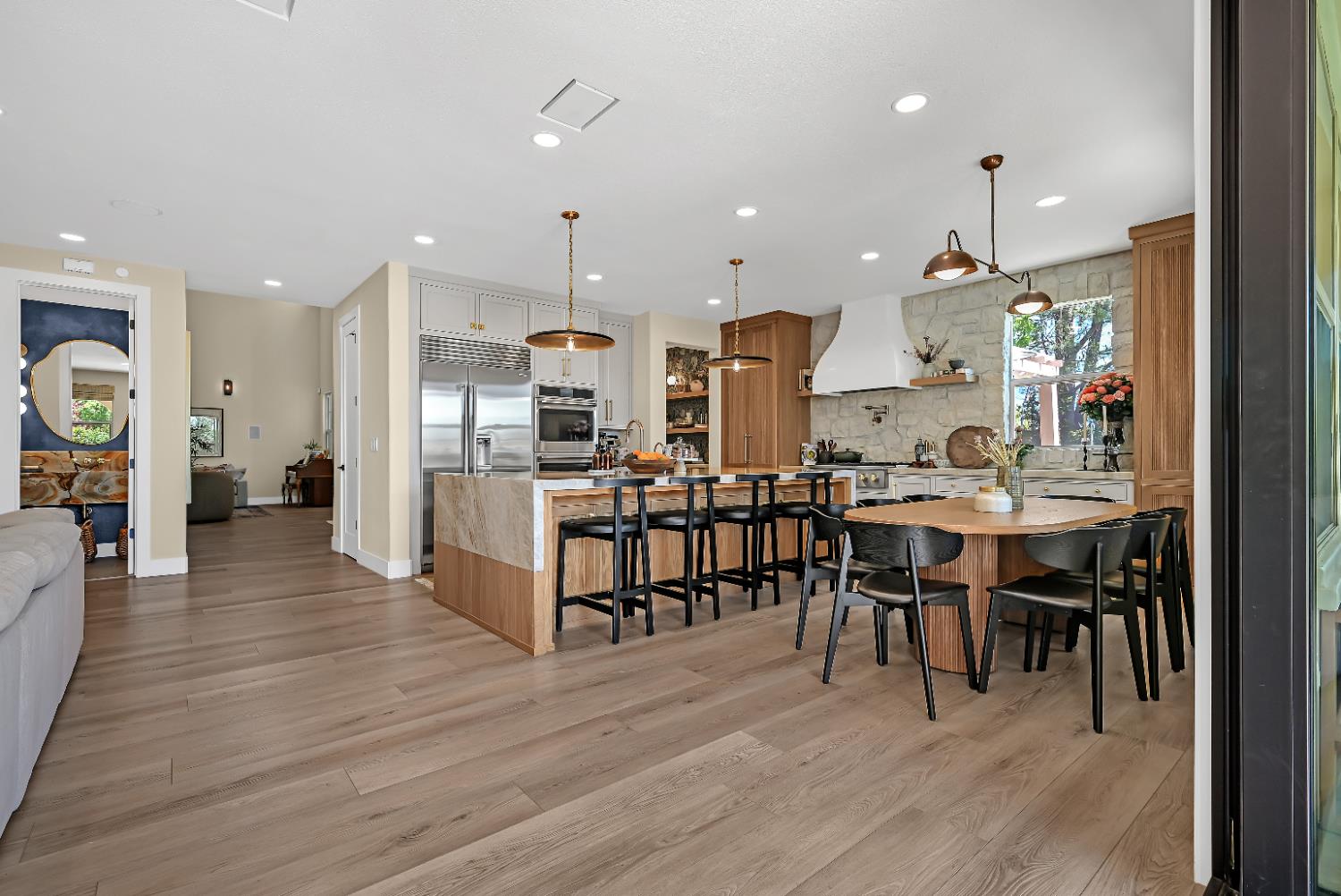 Detail Gallery Image 17 of 36 For 5020 Tesoro Way, El Dorado Hills,  CA 95762 - 5 Beds | 3/1 Baths