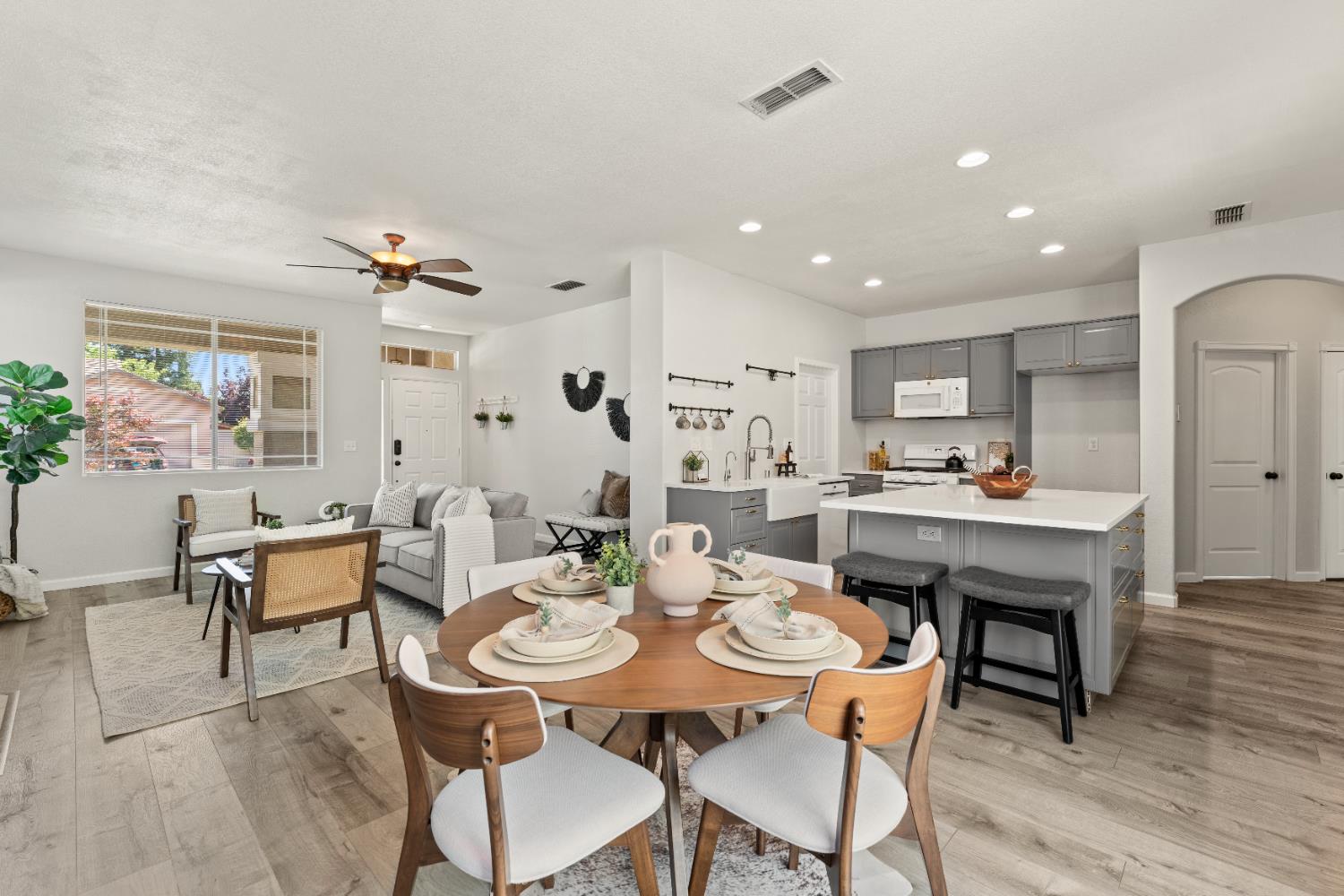 Bennoel Court, Elk Grove, California image 10