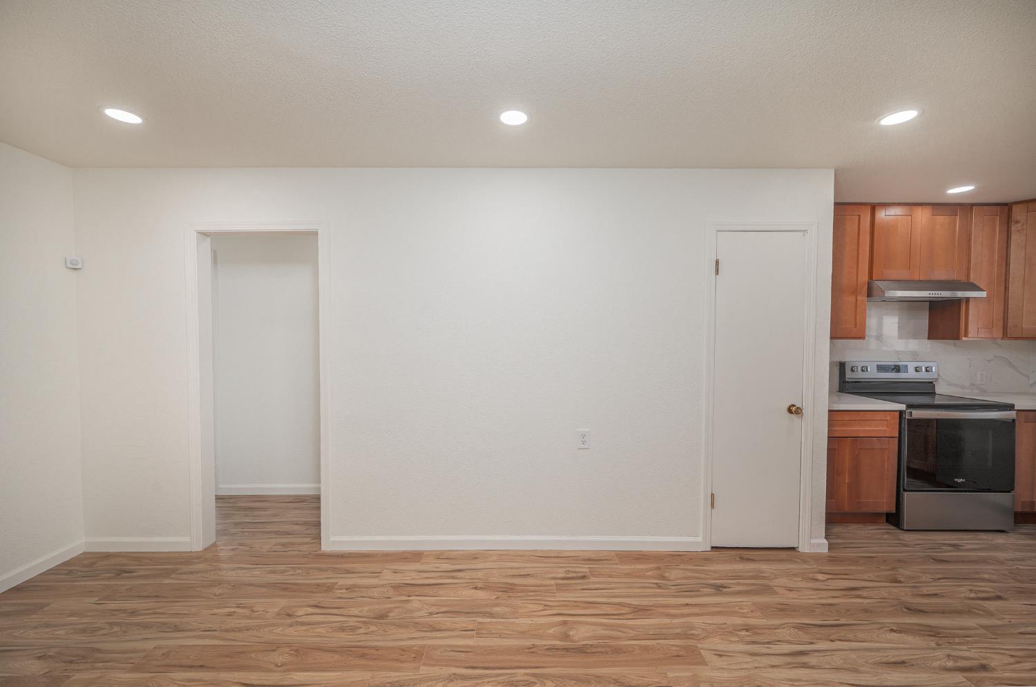 Detail Gallery Image 27 of 39 For 13137 Bentley St, Waterford,  CA 95386 - 3 Beds | 2 Baths