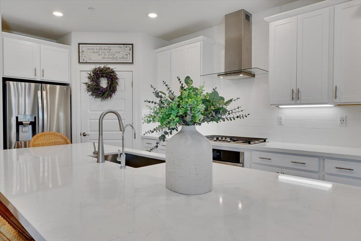 Detail Gallery Image 13 of 33 For 4486 Palencia Pl, El Dorado Hills,  CA 95762 - 3 Beds | 3 Baths