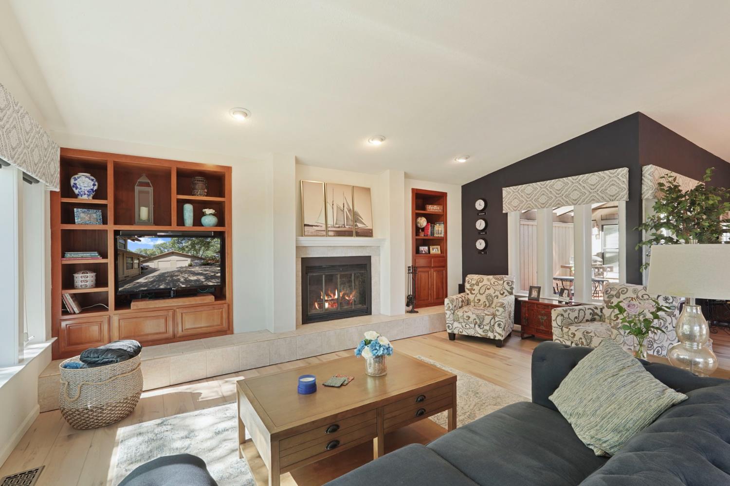 Detail Gallery Image 11 of 44 For 6200 Viewridge Dr, Auburn,  CA 95602 - 3 Beds | 3 Baths