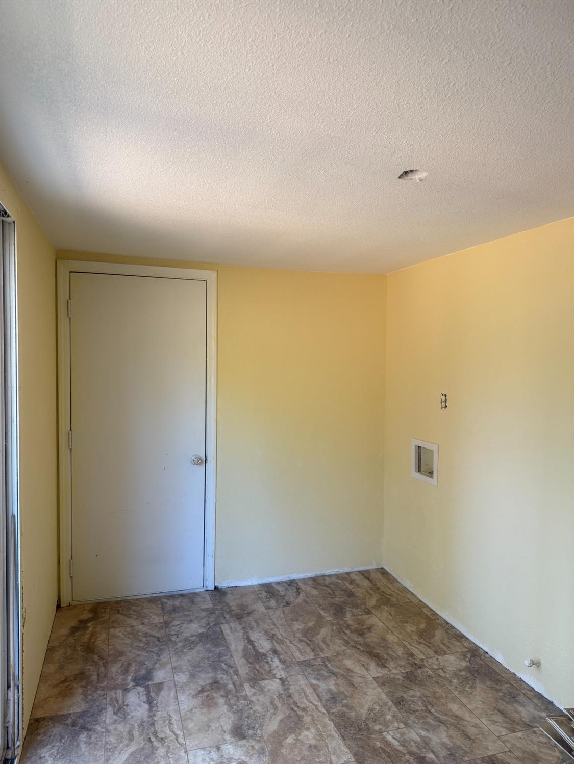 Detail Gallery Image 7 of 15 For 4080 Greenwood Road, Garden Valley,  CA 95633 - 4 Beds | 2 Baths
