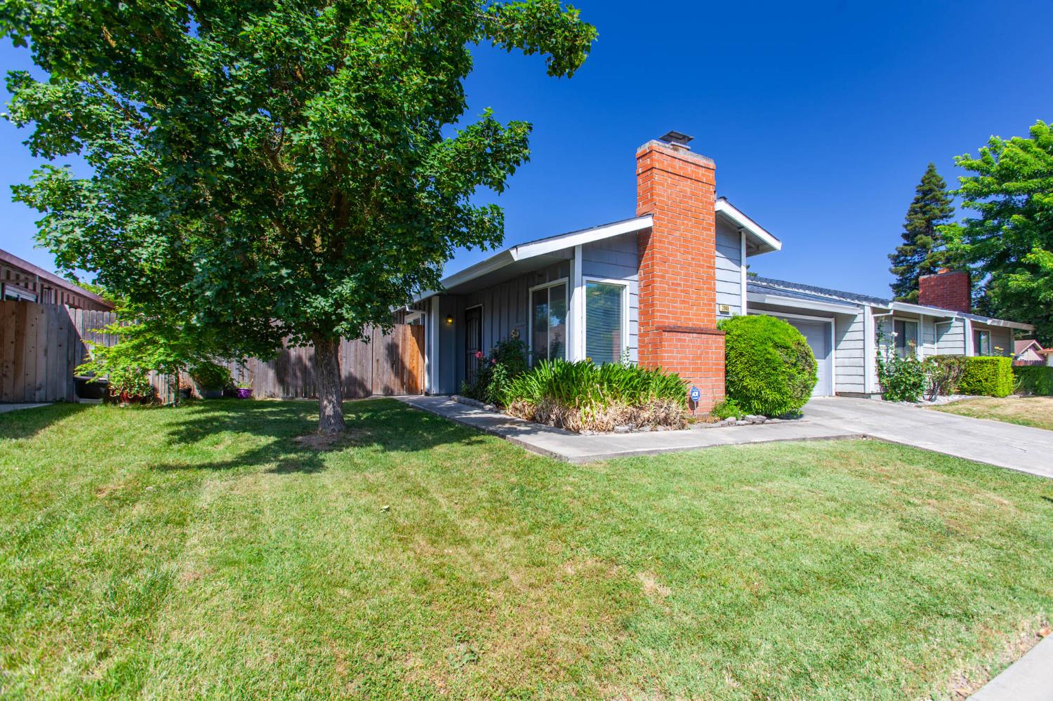 Detail Gallery Image 25 of 28 For 2949 Candido Dr, Sacramento,  CA 95833 - 2 Beds | 2 Baths