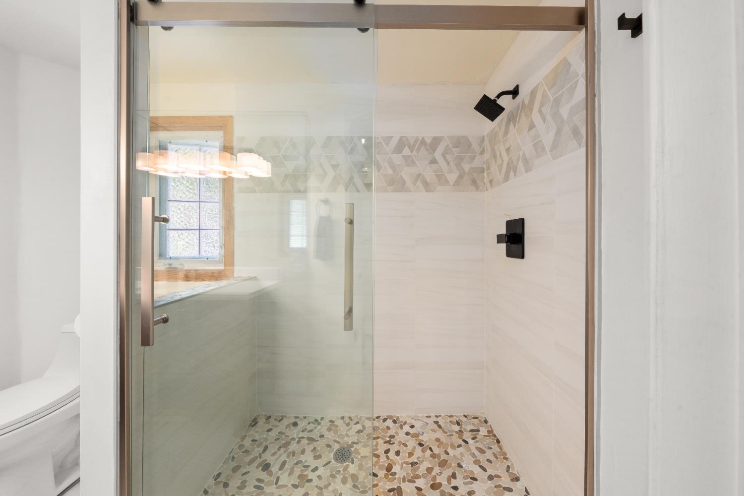 Detail Gallery Image 21 of 35 For Address Is Not Disclosed, Other City,  CA 89402 - 3 Beds | 3 Baths
