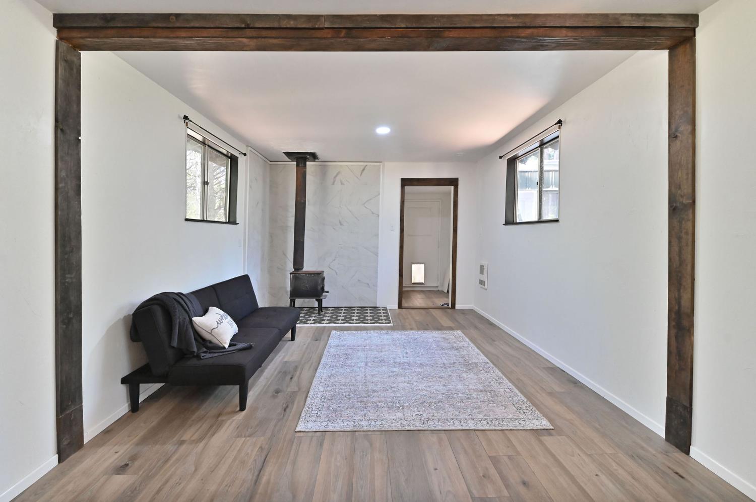 Detail Gallery Image 11 of 31 For 1216 Railroad Flat Rd, Mokelumne Hill,  CA 95245 - 1 Beds | 1 Baths