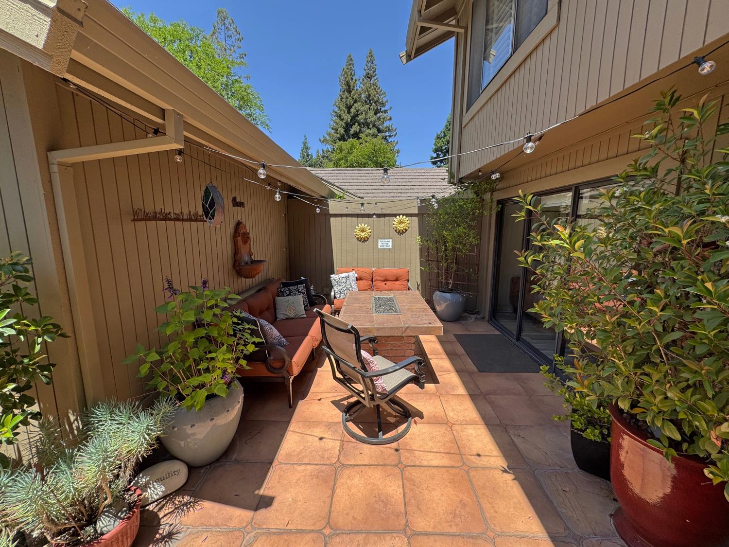 Detail Gallery Image 23 of 26 For 11488 Gold Country Blvd, Gold River,  CA 95670 - 3 Beds | 2/1 Baths
