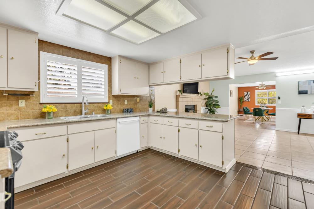 Detail Gallery Image 23 of 55 For 7661 Dyer Ct, Sacramento,  CA 95828 - 3 Beds | 2 Baths