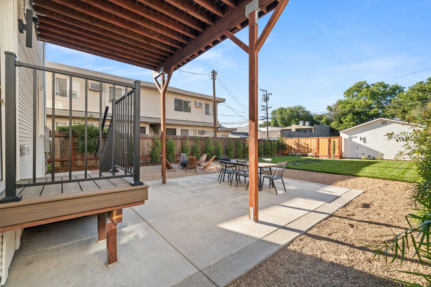 Detail Gallery Image 58 of 73 For 1421 T St, Sacramento,  CA 95811 - 4 Beds | 3 Baths