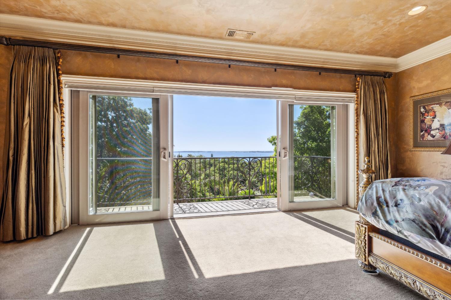Detail Gallery Image 11 of 99 For 1410 Crocker Dr, El Dorado Hills,  CA 95762 - 5 Beds | 4/1 Baths