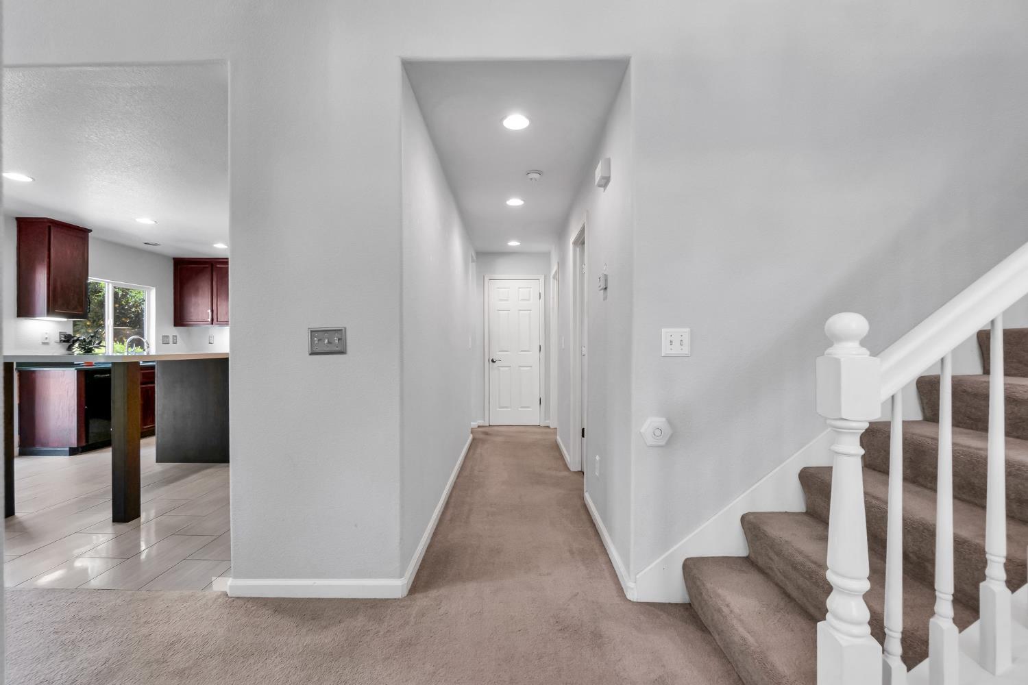 Detail Gallery Image 11 of 90 For 3309 Kittiwake Dr, Sacramento,  CA 95833 - 5 Beds | 3 Baths