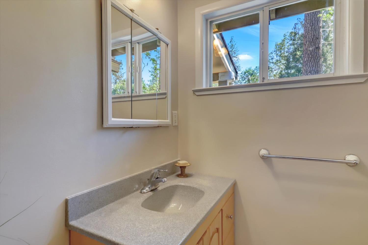 Detail Gallery Image 35 of 69 For 12742 Butterfly Dr, Nevada City,  CA 95959 - 2 Beds | 2 Baths