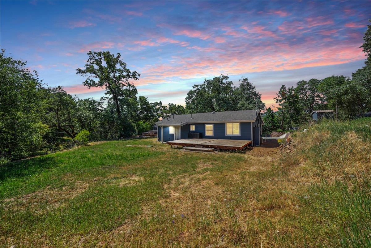 Pineapple Court, Grass Valley, California image 3