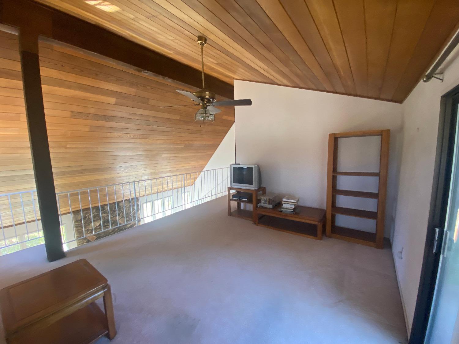 Detail Gallery Image 25 of 34 For 786 Colorado Ave, South Lake Tahoe,  CA 96150 - 3 Beds | 2 Baths